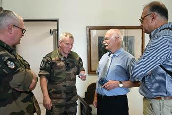 Avec le général des tp